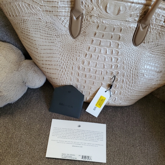 BRAHMIN Cream Crocodile-Embossed Tote Bag - Picture 6 of 7